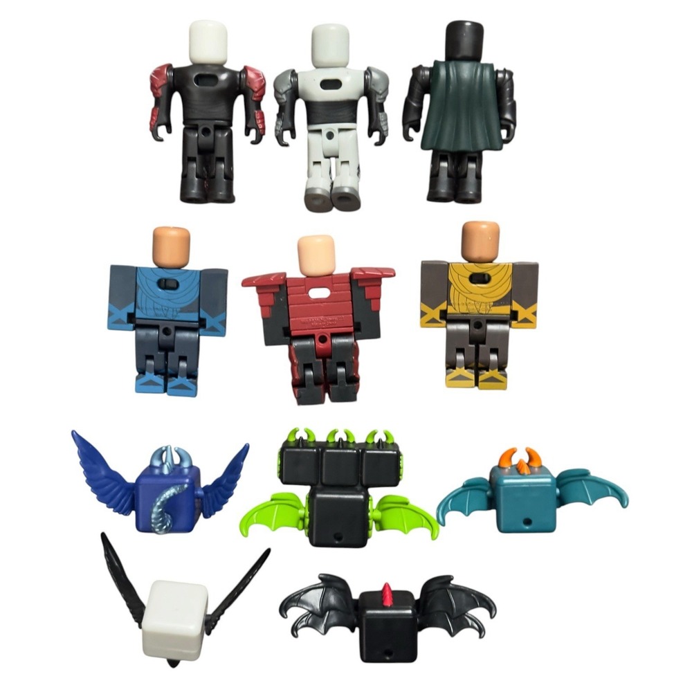 Roblox Action Figures Lot Of 11 Vampire Hunters Monsters Bat Creatures No Codes - Picture 4 of 8